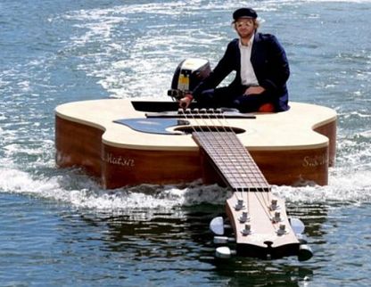 Boat guitar